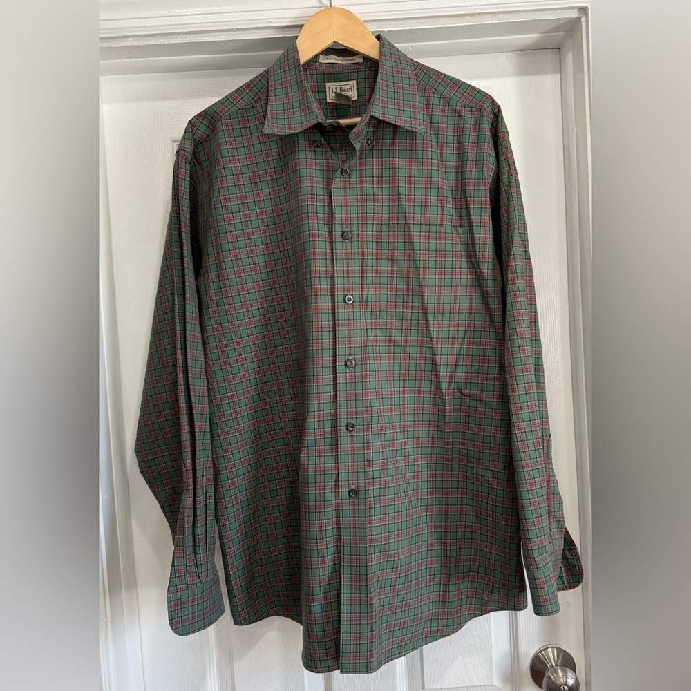 L.L. Bean Men's Green and Red Plaid Button Down Shirt